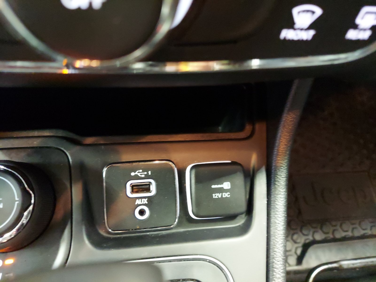 Used 2022 Jeep Cherokee Latitude AWD/4WD image 20