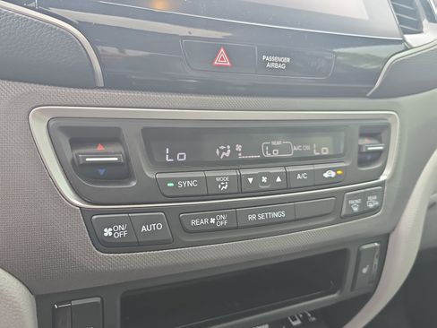 Used 2023 Honda Ridgeline RTL-E image 22