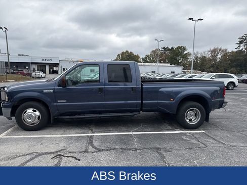 Used 2005 Ford F350 Lariat image 4