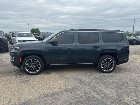 Used 2023 Jeep Wagoneer Series III w/ Premium Group I AWD/4WD image 9