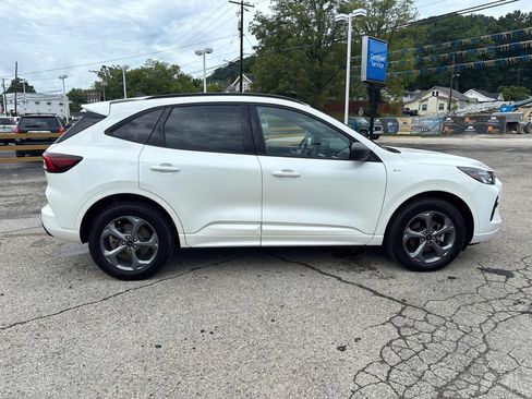 Used 2024 Ford Escape ST-Line w/ Tech Pack #1 AWD/4WD image 6