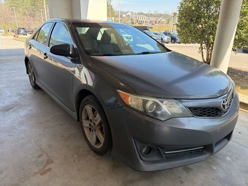 Used 2012 Toyota Camry SE image 4