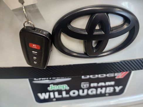 Used 2018 Toyota Camry XSE image 44