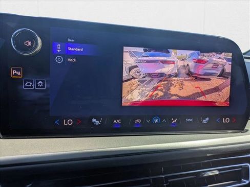 New 2026 Chevrolet Traverse LT image 13