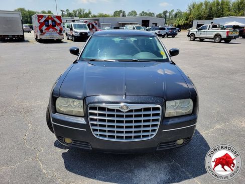 Used 2009 Chrysler 300 Touring RWD image 10