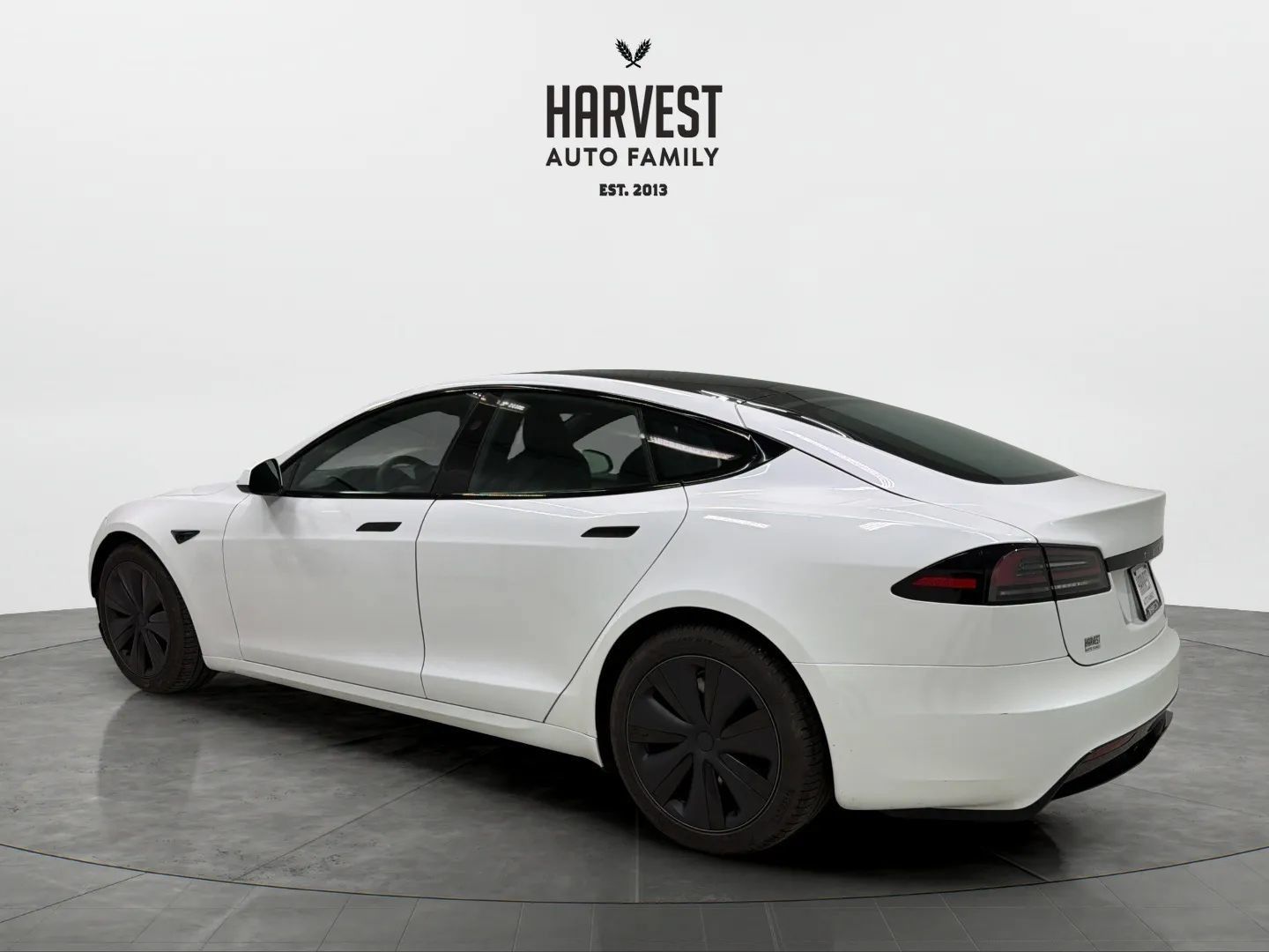 Used 2023 Tesla Model S Standard Range AWD/4WD image 3