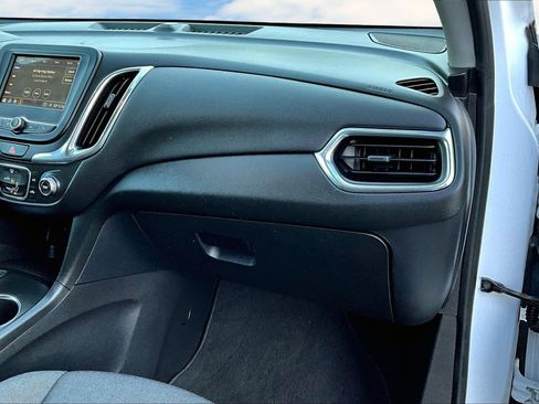 Used 2019 Chevrolet Equinox LT image 18