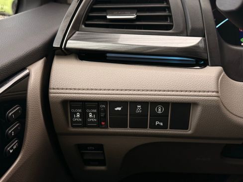Used 2023 Honda Odyssey Elite image 37