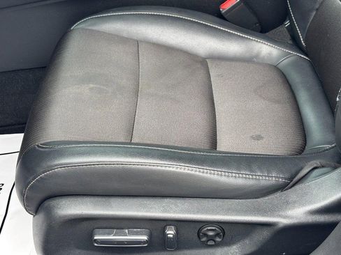 Used 2018 Honda Accord Sport image 17