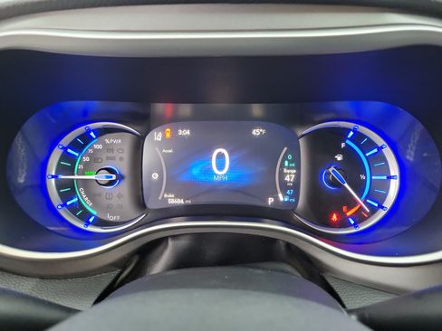 Used 2023 Chrysler Pacifica Touring-L FWD image 24