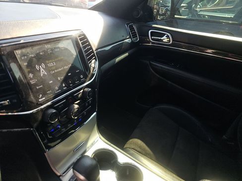 Used 2020 Jeep Grand Cherokee SRT AWD/4WD image 8