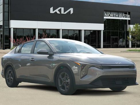 Certified 2025 Kia K4 FWD image 6