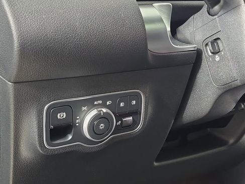 New 2026 Mercedes-Benz GLB 250 4MATIC image 17