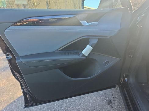 New 2026 Volkswagen Tiguan SE image 12