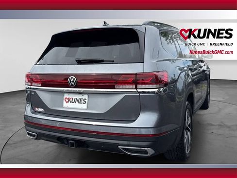 Used 2025 Volkswagen Atlas SE FWD image 6