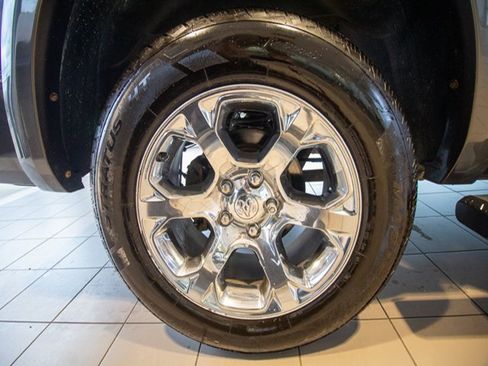 Used 2016 RAM 1500 Laramie w/ Convenience Group image 27