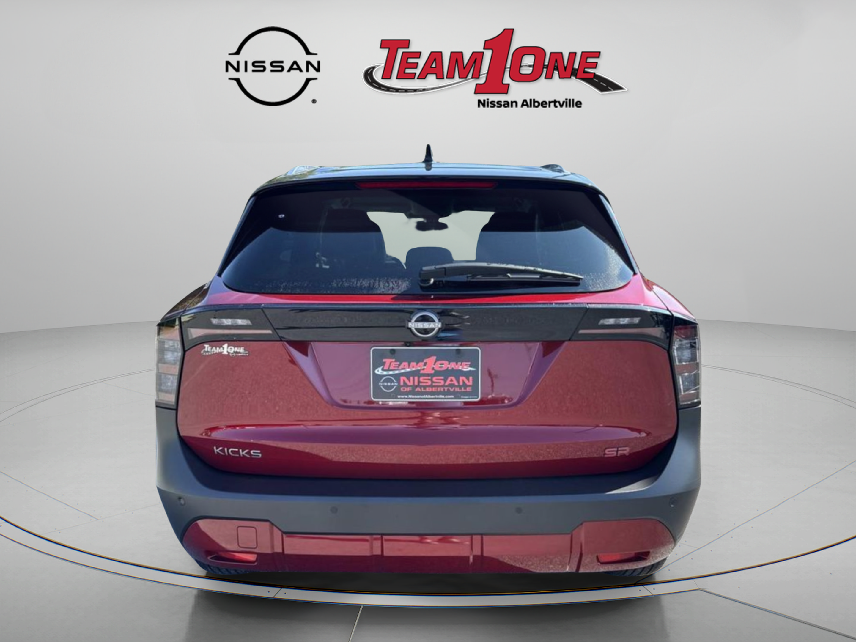 Used 2025 Nissan Kicks SR FWD image 7