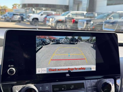 Used 2024 Toyota Grand Highlander AWD image 27