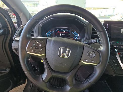 Used 2023 Honda Odyssey EX-L image 9
