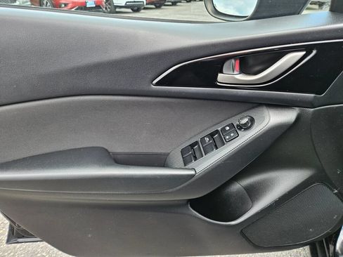 Used 2015 MAZDA MAZDA3 i Sport FWD image 16