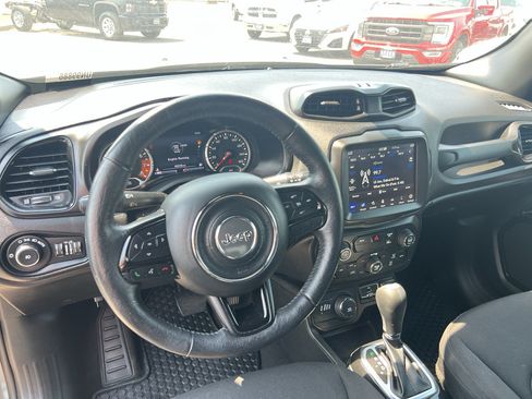 Used 2022 Jeep Renegade Altitude w/ Convenience Group AWD/4WD image 6