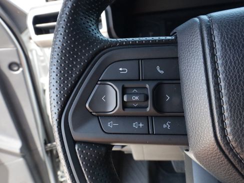 Used 2025 Toyota Tacoma SR5 image 14