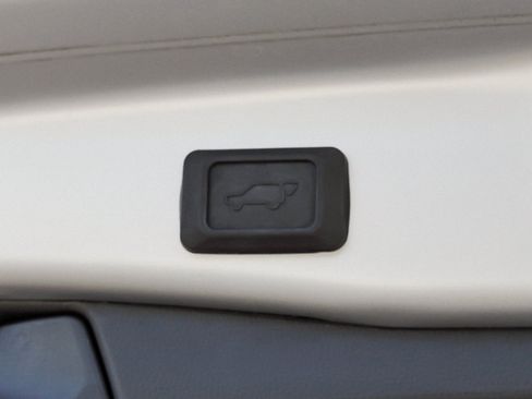 Used 2024 Toyota RAV4 XLE Premium AWD/4WD image 15