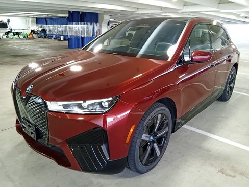 Used 2024 BMW iX xDrive50 w/ Premium Package AWD/4WD image 1