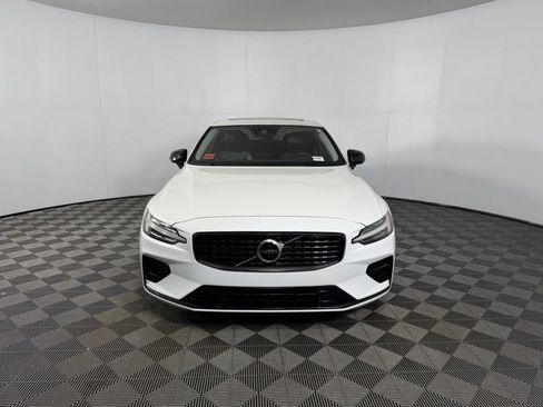 Used 2022 Volvo S60 B5 Momentum image 10