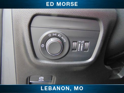 Used 2024 Jeep Grand Cherokee Laredo image 21