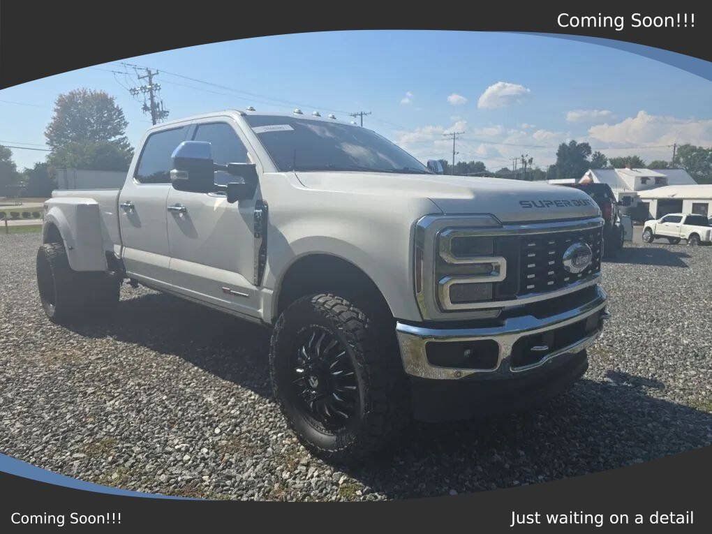 Used 2024 Ford F350 Platinum AWD/4WD image 8