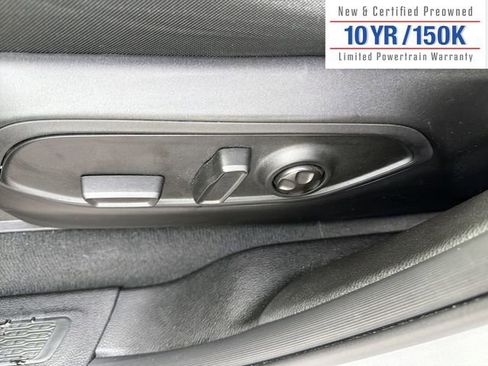 Used 2025 Jeep Grand Cherokee Laredo X w/ Luxury Tech Group I image 17