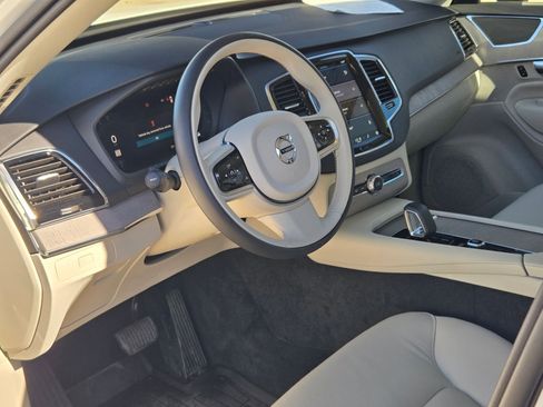 Used 2025 Volvo XC90 B5 Plus w/ Protection Package Premier image 10