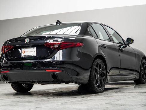 Used 2022 Alfa Romeo Giulia Ti image 13