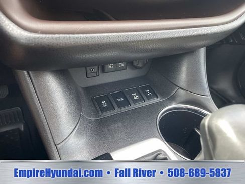 Used 2017 Toyota Highlander XLE AWD/4WD image 33
