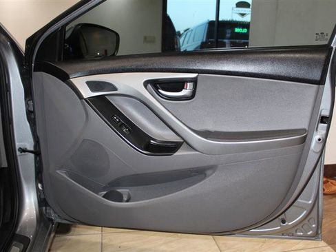 Used 2014 Hyundai Elantra Limited FWD image 32
