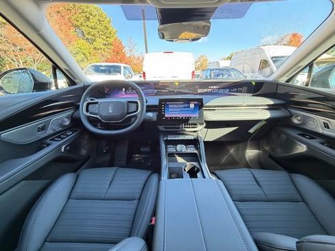 New 2026 Lincoln Nautilus Reserve image 11