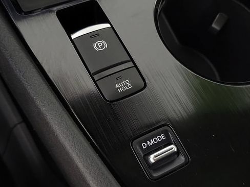 Used 2024 Nissan Rogue SV FWD image 32