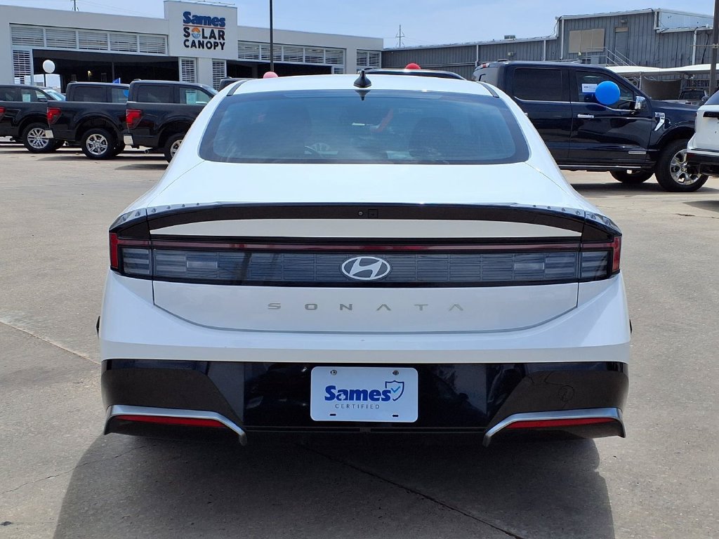 Used 2025 Hyundai Sonata SEL FWD image 7