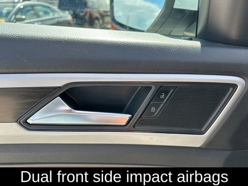 Used 2021 Volkswagen Atlas SE image 12