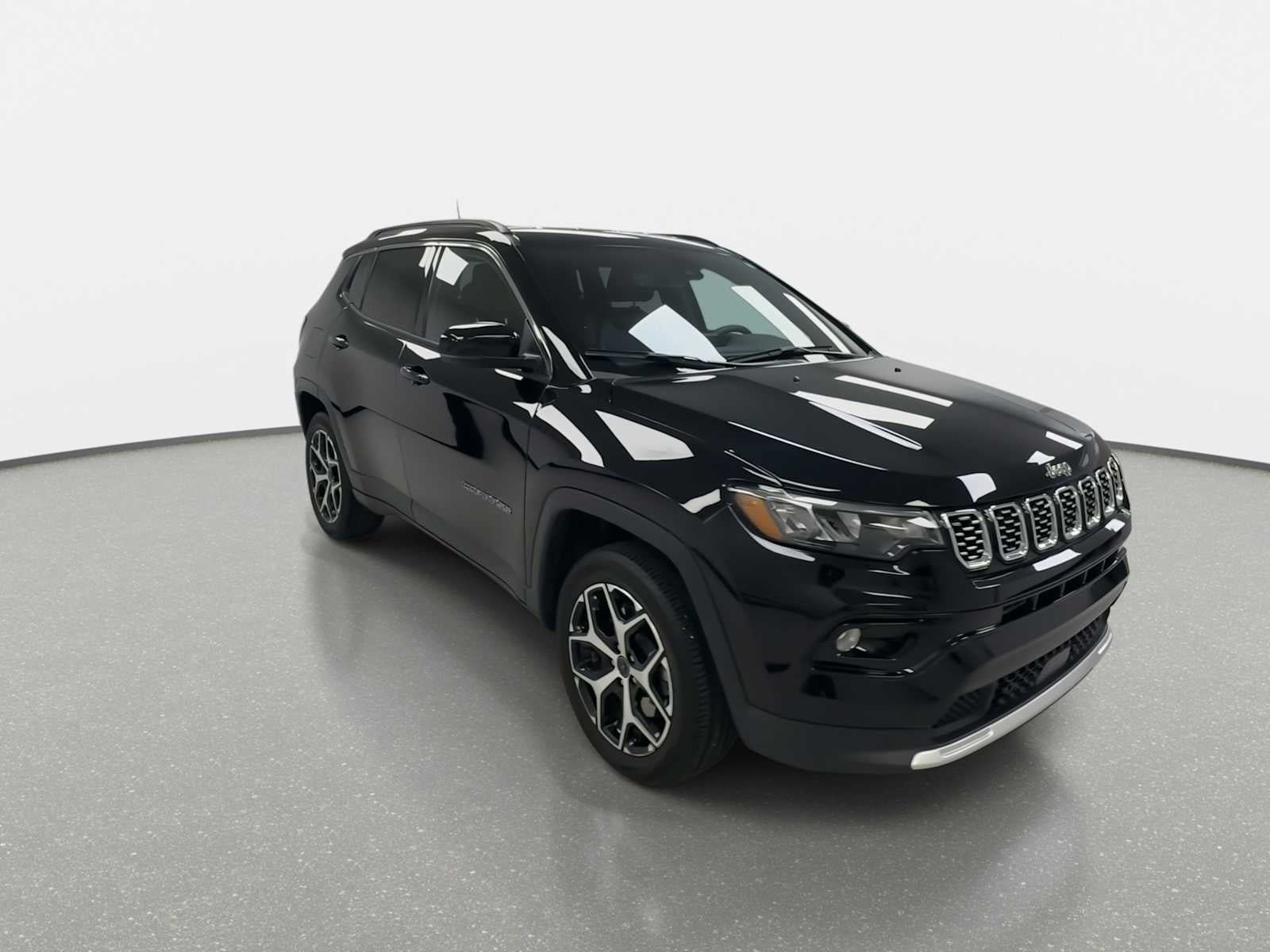 Used 2025 Jeep Compass Limited AWD/4WD image 3
