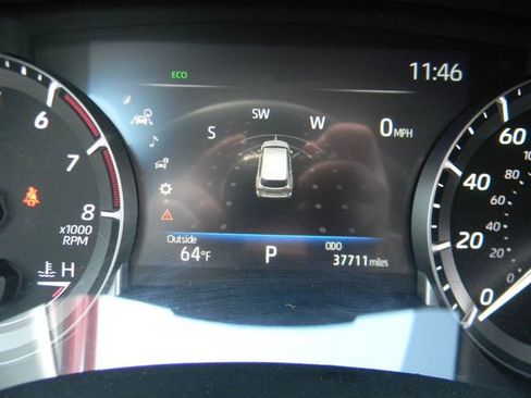 Used 2023 Toyota Highlander LE AWD/4WD image 10