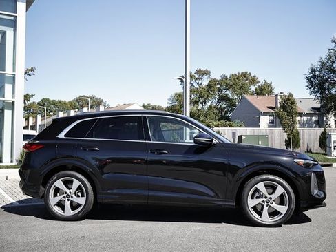 New 2025 Audi Q5 Prestige image 3