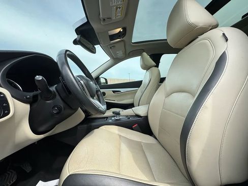 Used 2020 INFINITI QX50 Essential w/ Convenience Package image 7