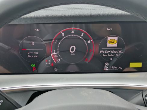 New 2026 Volkswagen Tiguan SE R-Line AWD/4WD image 29
