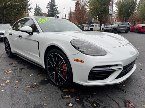 Used 2018 Porsche Panamera Turbo image 6