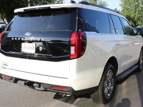 Used 2025 Ford Expedition Active AWD/4WD image 4