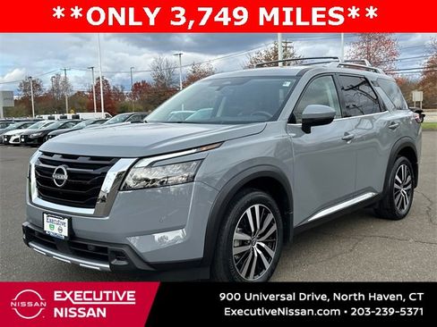Certified 2025 Nissan Pathfinder Platinum w/ Cargo Package image 5