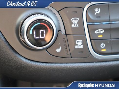 Used 2019 Chevrolet Equinox LT w/ Driver Convenience Package FWD image 37