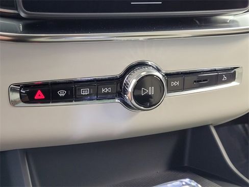 New 2026 Volvo XC90 B6 Ultra w/ Protection Package image 24
